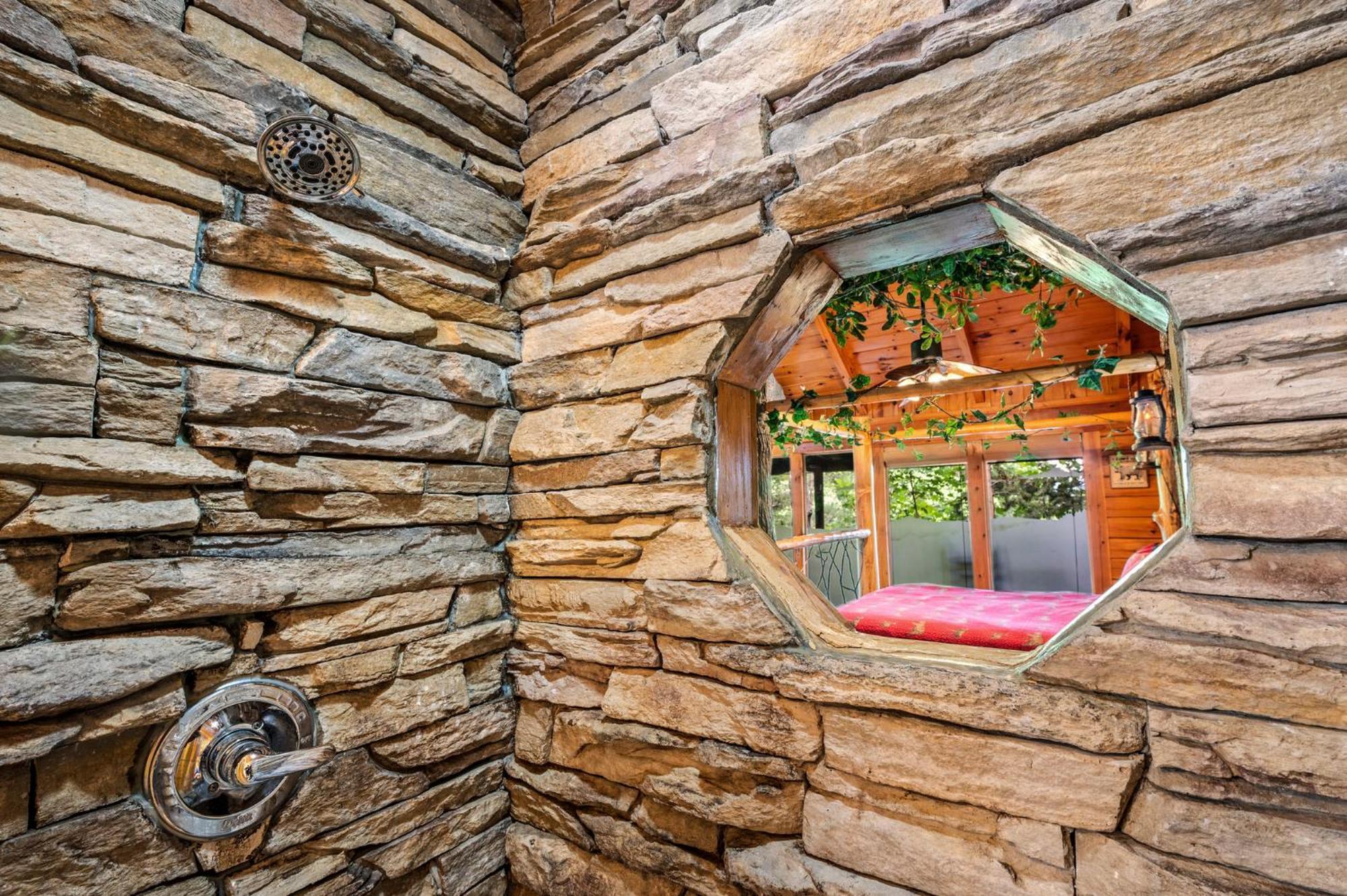 Gatlinburg Enchanted Treehouse By Stony Brook Cabins Zewnętrze zdjęcie